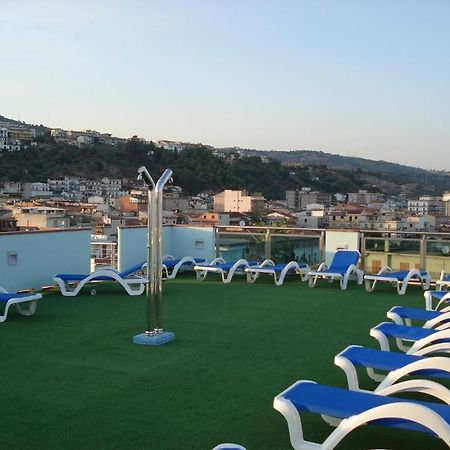 Miramare Palace Hotel Требизаче Екстериор снимка