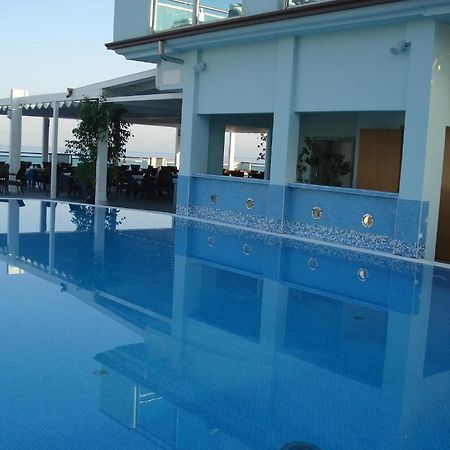 Miramare Palace Hotel Требизаче Екстериор снимка