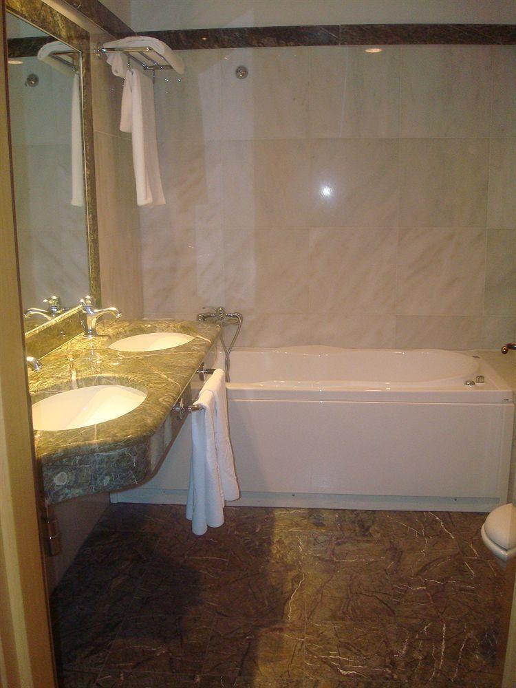 Miramare Palace Hotel Требизаче Екстериор снимка
